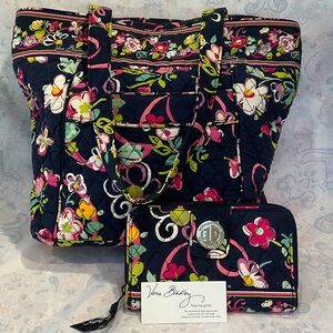 Vera Bradley bag and wallet set. Like new